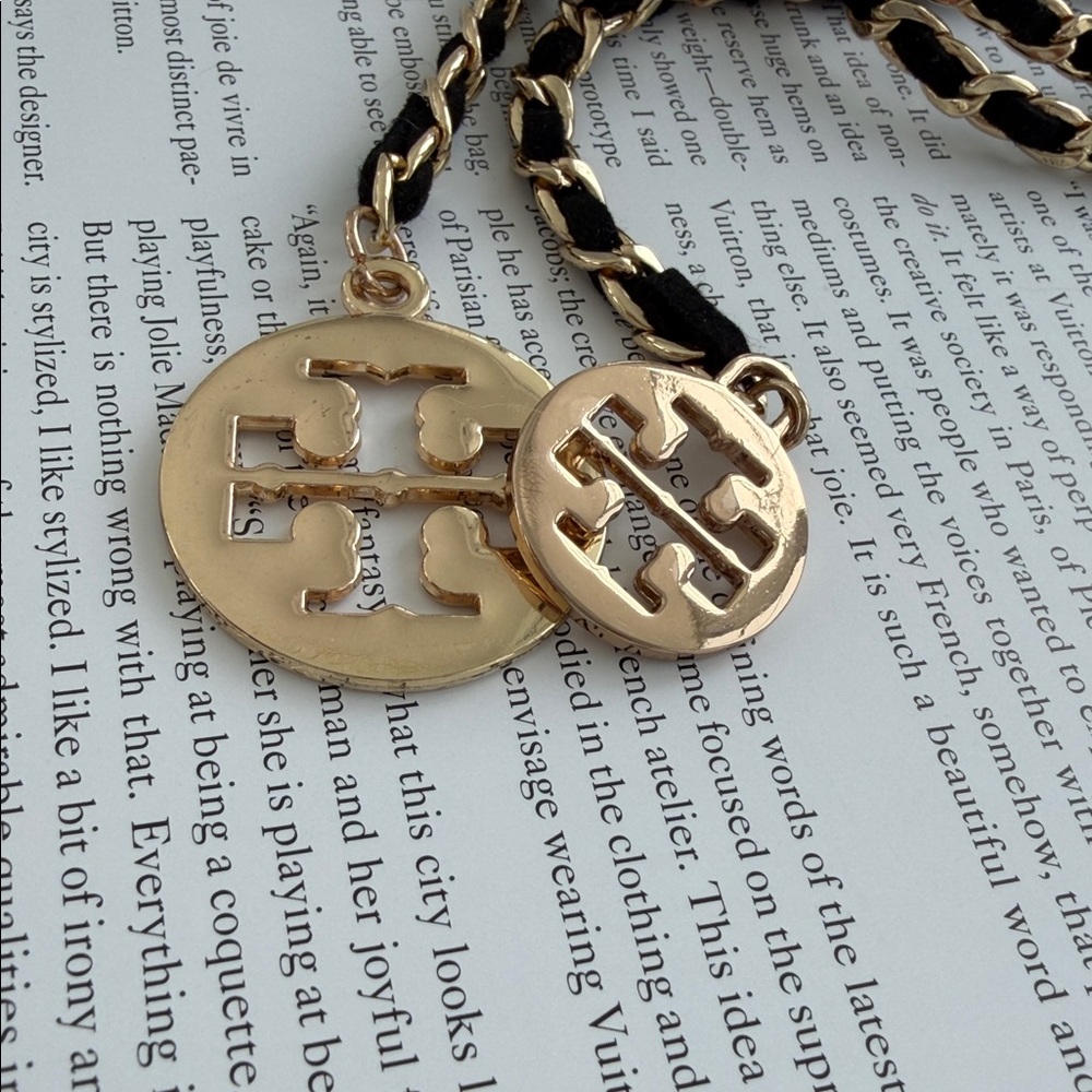 ♥️♥️♥️ Tory Burch  necklace/belt/bracelet